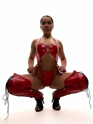 Червоне латексне боді Desire для танців з вирізами