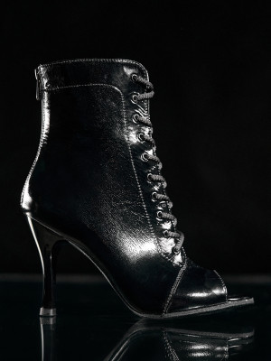 ВЗУТТЯ ХІЛС | ЛАК | ЧОРНИЙ